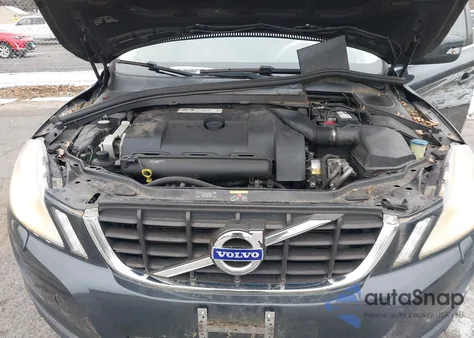 2012 Volvo Xc60 T6/T6 Platinum/T6 Premier Plus/T6 R-Design/T6 R-Design Platinum/T6 R-Design Premier Plus z USA, uszkodzony, nr VIN YV4902DZ8C2299092